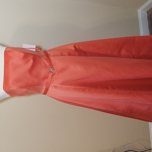 Michaelangelo NWT Women's Strapless Tea Length Formal - Picture 1 of 9